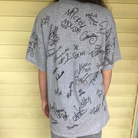 Disney T-shirt - Picture 8 of 8